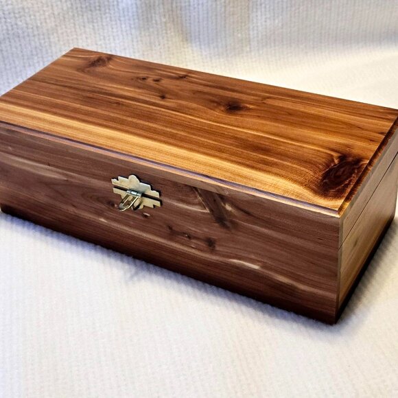 Cedar Box with Latch - Large Size - Picture 3 of 11